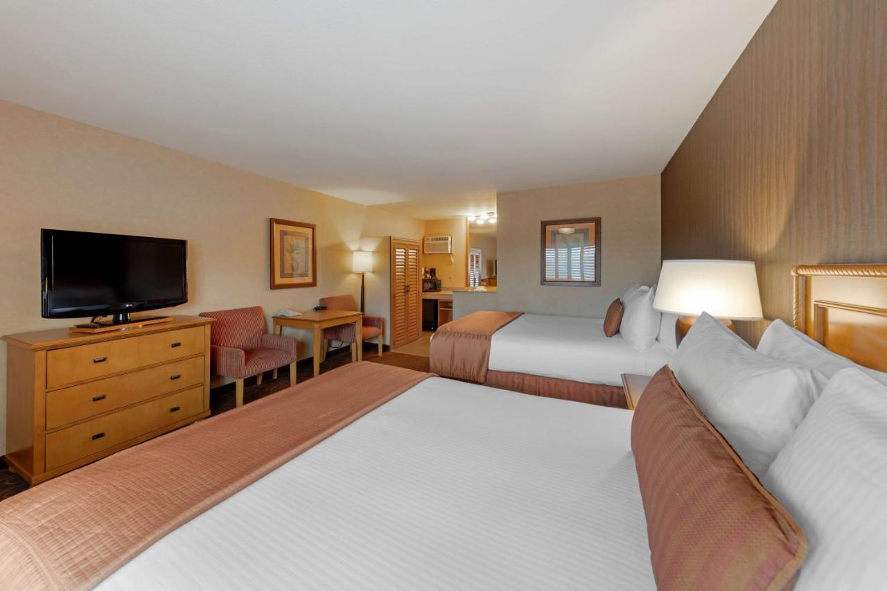 Best Western Plus Pavilions Anaheim Bagian luar foto