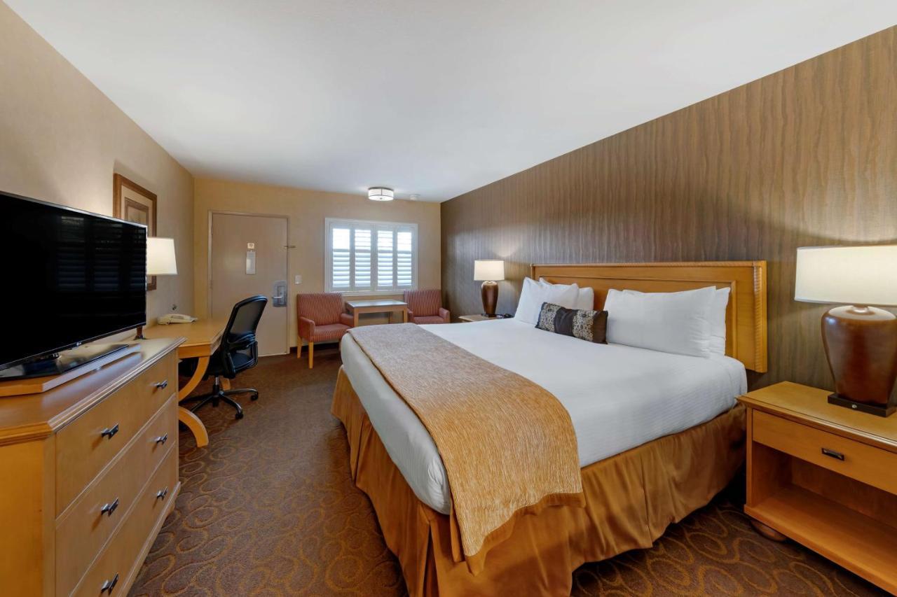 Best Western Plus Pavilions Anaheim Bagian luar foto
