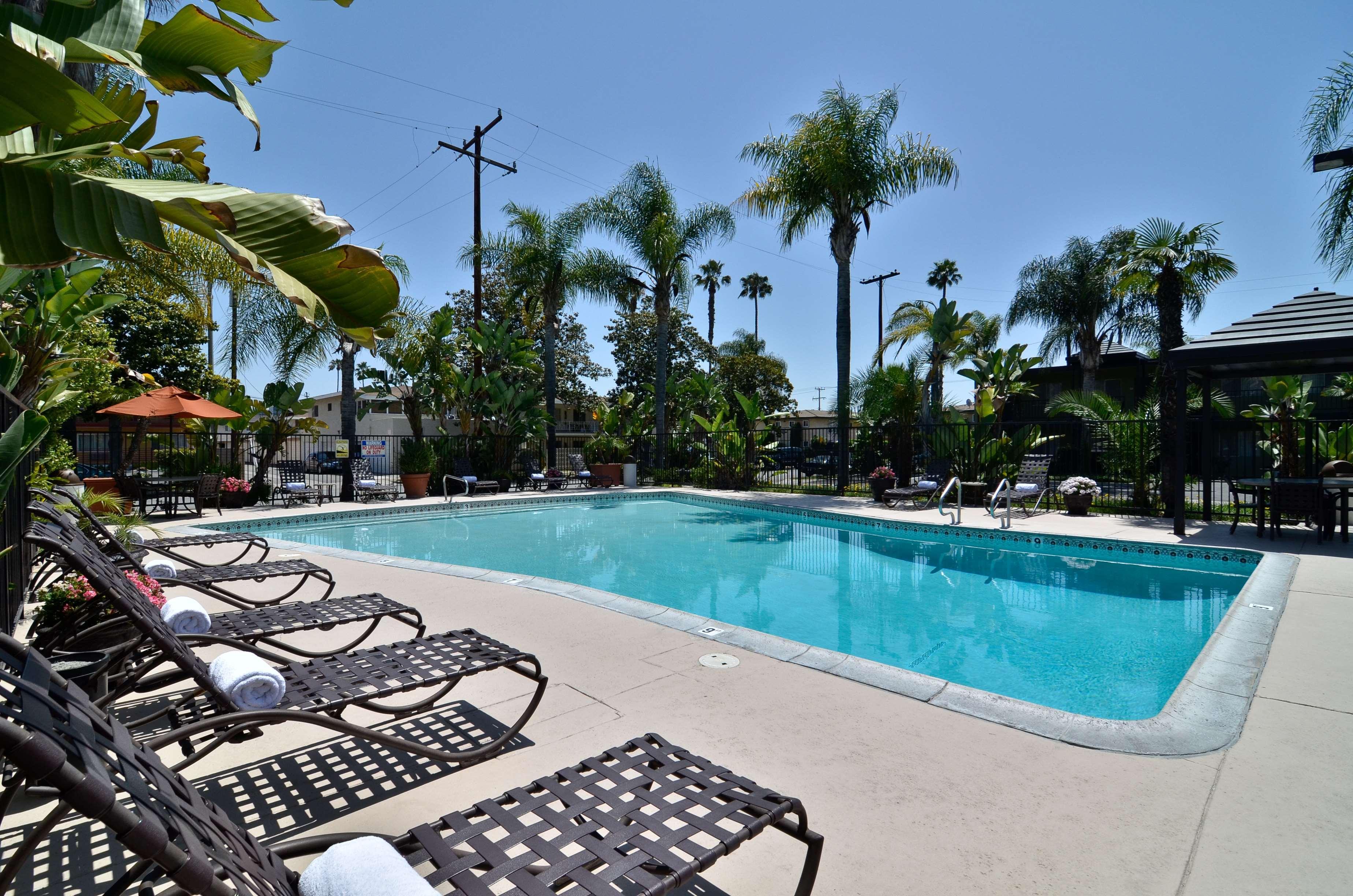 Best Western Plus Pavilions Anaheim Bagian luar foto
